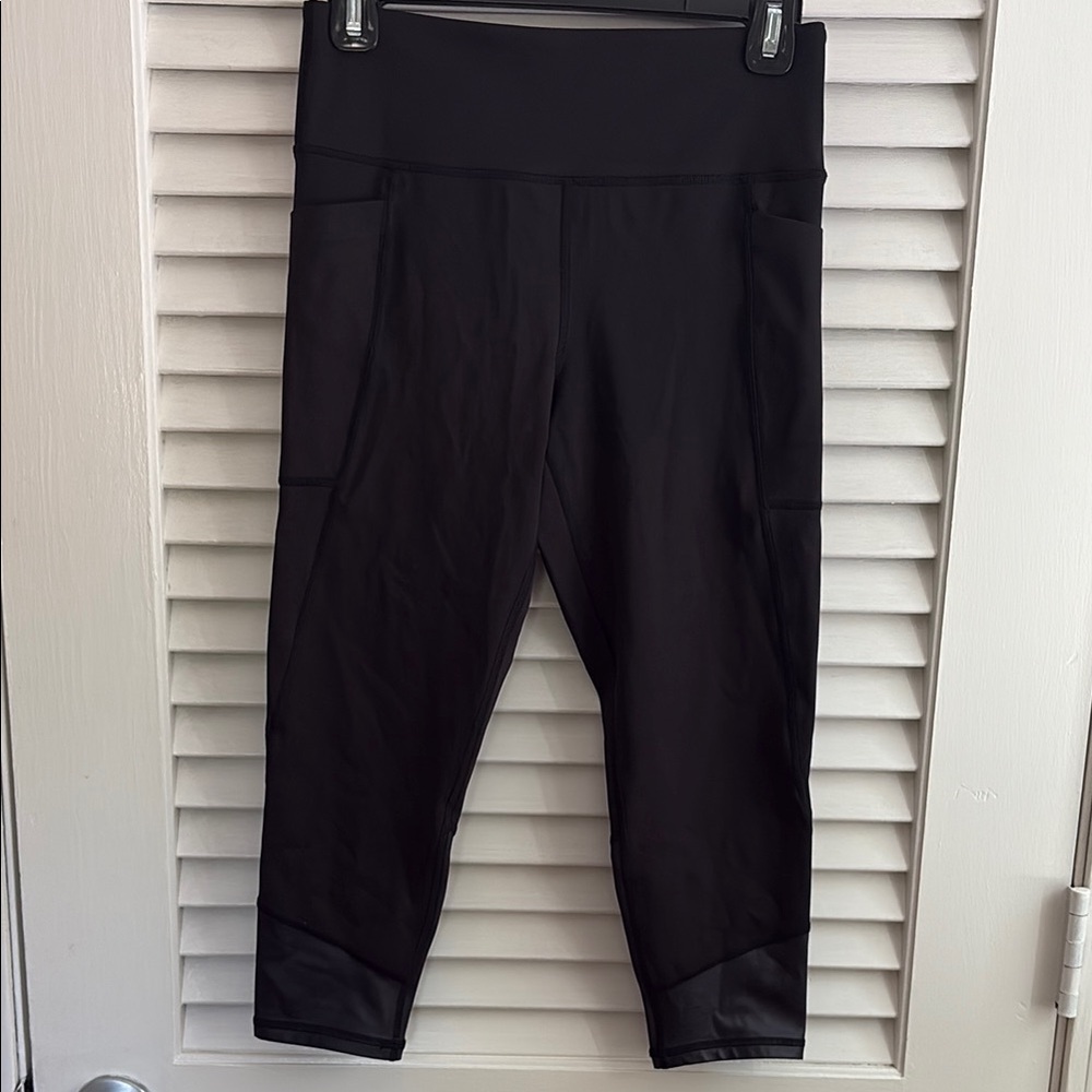 GK (Gymnastics) Black High-Waisted 2 side Pocket Capri Leggings